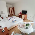 за гости ники 4* Nesebar