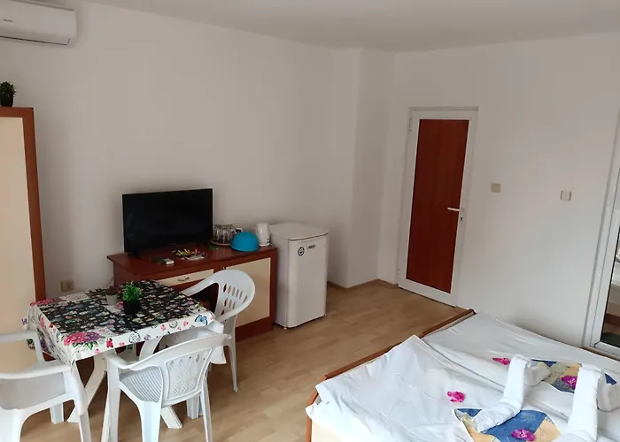 за гости ники Neszebar